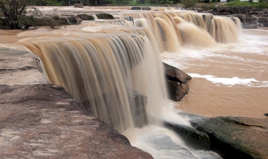 แนะนำห้องพักที่ใกล้ที่สุดแถว น้ำตกปอยและสวนป่าเขากระยาง ราคากันเอง  ในปี 2025