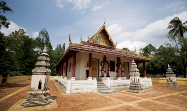 รีวิวโรงแรม หรูรา รีสอร์ท ที่พักหรู โรงแรม 5 ดาว โรงแรมใน วัดพัฒนาราม (วัดใหม่)ที่คุณห้ามพลาด ที่พัก สวย++.  ในปี 2025