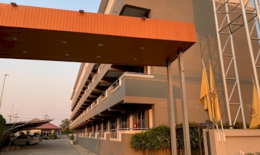 จองที่พักที่ใกล้ที่สุดแถว บ้านสร้าง ที่ราคาถูกและดี  ในปี 2025