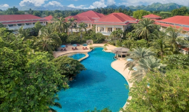 หากท่านมาเที่ยว ท่ามะขาม มองหาที่พัก บริการจองโรงแรม รีสอร์ท ที่พักราคาถูก ไม่บวกราคาเพิ่มในภายหลังเลือกชำระเงินได้หลายช่องทาง พร้อมโปรโมชั่นราคาพิเศษ.  ในปี 2025