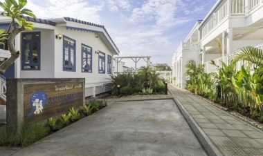 รีวิวโรงแรม รีสอร์ท ที่พักใน เกาะสีชังที่คุณห้ามพลาด ที่พัก สวย++.  ในปี 2025