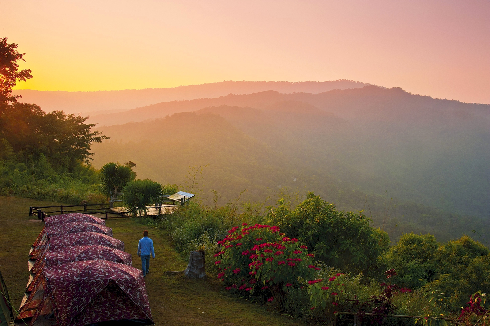 เดินทางไป อุทยานแห่งชาติภูสวนทราย จองที่พักที่ไหนดี